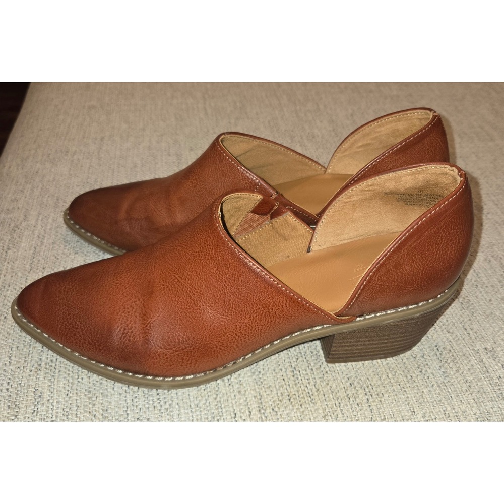Universal Thread Wenda Cut Out Booties Cognac Brown Faux Leather Pointed Toe 9.5 - Picture 2 of 5